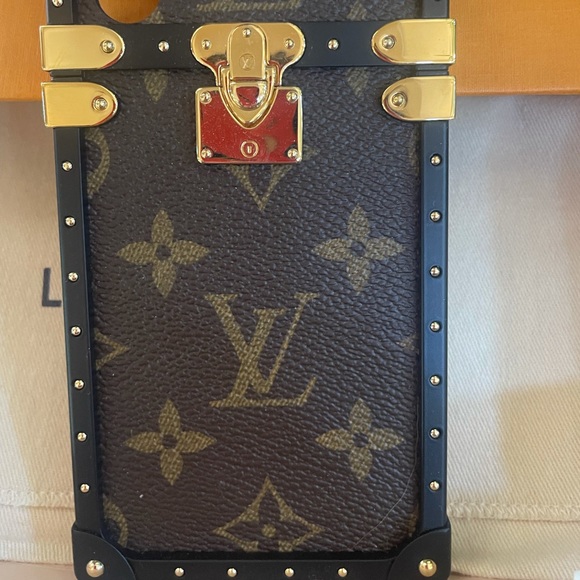 BRAND NEW LOUIS VUITTON EYE TRUNK WITH STRAP IPHONE X/XS (RARE ORIG.MONOGRAM) - Picture 2 of 8